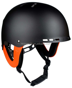 Pratico casco da acqua per wakeboard, kayak, sport acquatici