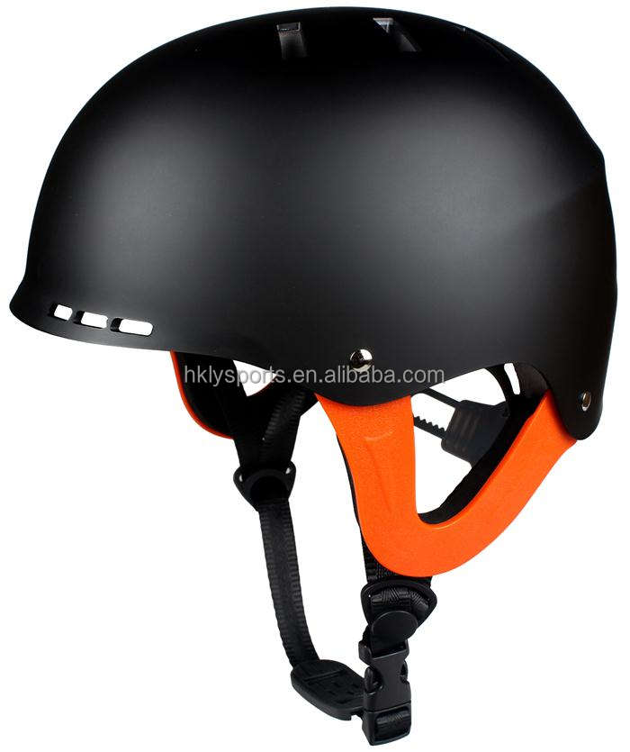 Pratico casco da acqua per wakeboard, kayak, sport acquatici