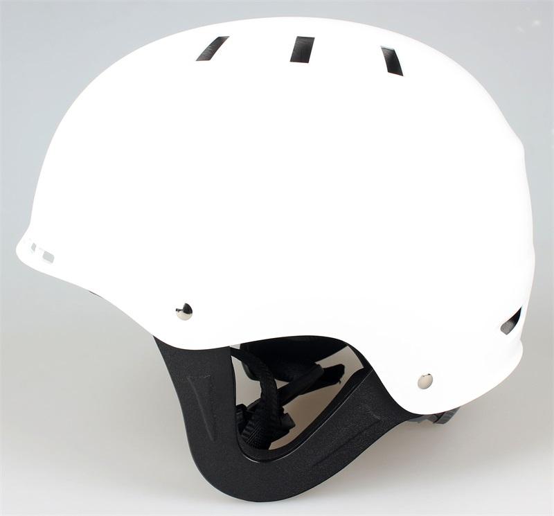 Casco per sport acquatici per kayak, canoa, wakeboard