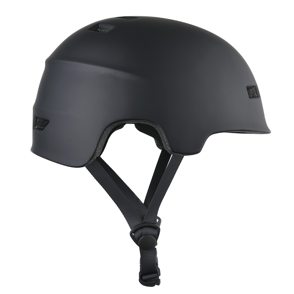 casco per pattini a rotelle