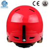 con protezione casco da sci, casco da pattinaggio su ghiaccio, casco da sci