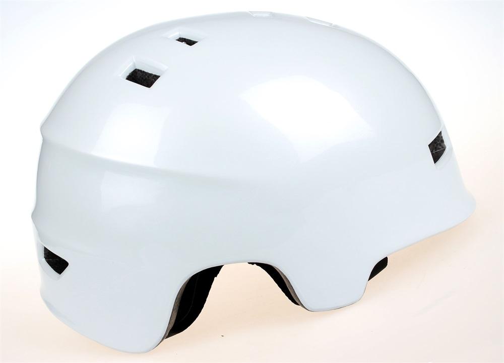 Casco da skate in-mould con calotta in PC regolabile per bicicletta da skateboard
