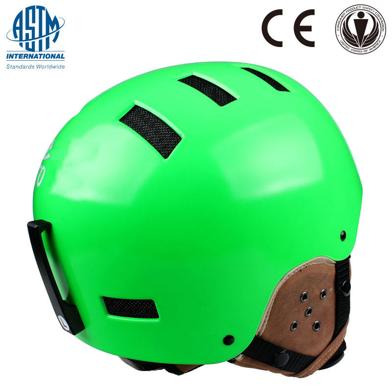 Casco da sci con protezione per le orecchie in pelle di nuova progettazione 2017, casco da snowboard popolare, casco in pelle