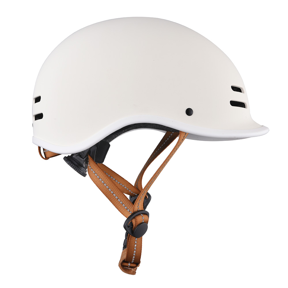 Casco da pattinaggio per adulti certificato CE all'ingrosso Casco da skate per scooter elettrico di sicurezza per skateboard per adulto bianco