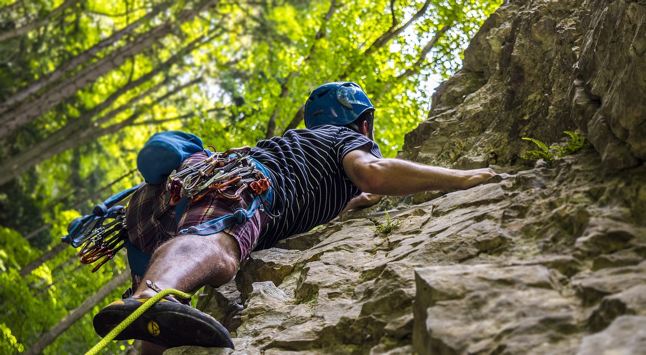 casco da arrampicata leggero