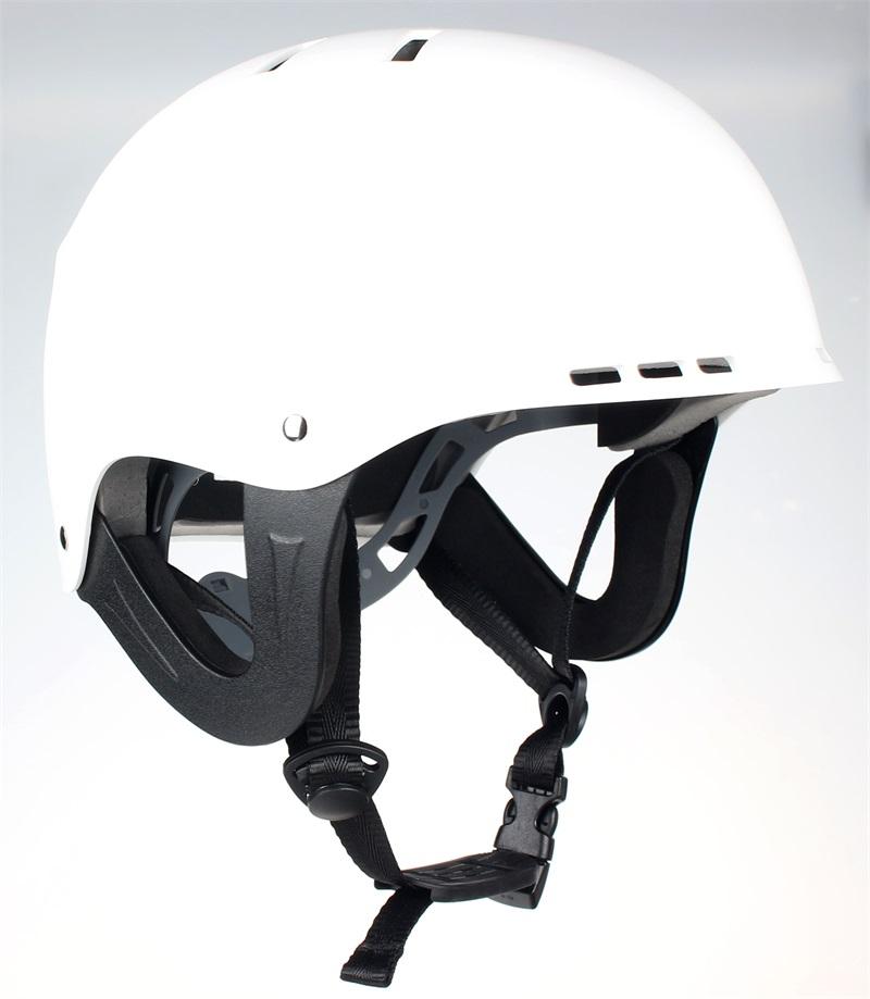 Casco per sport acquatici per kayak, canoa, wakeboard