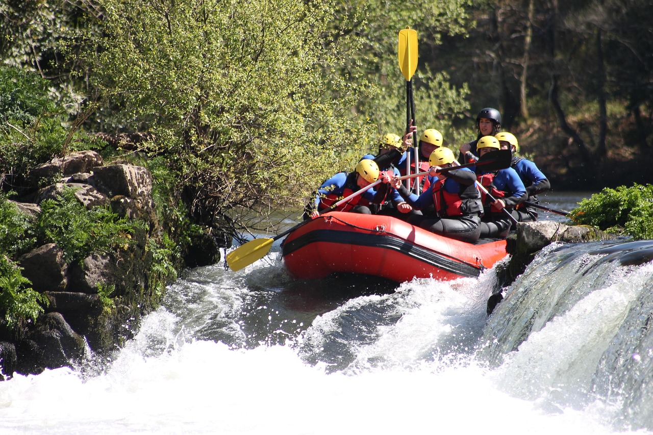 Caschi di rafting