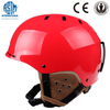 con protezione casco da sci, casco da pattinaggio su ghiaccio, casco da sci