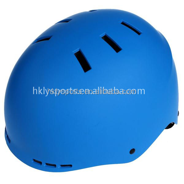 Proteggi il casco per adulti con l'uso per lo skateboard