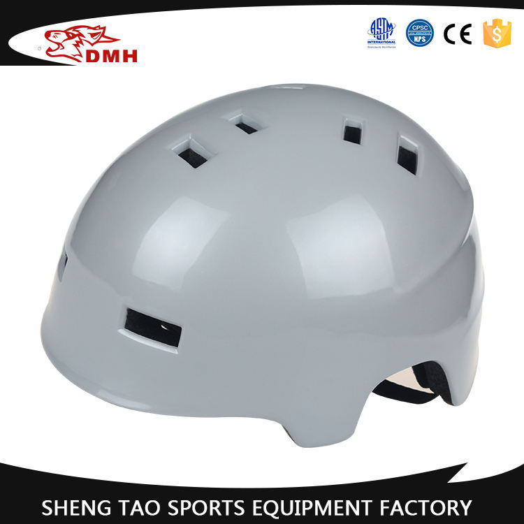 ST036-01 Casco da skate